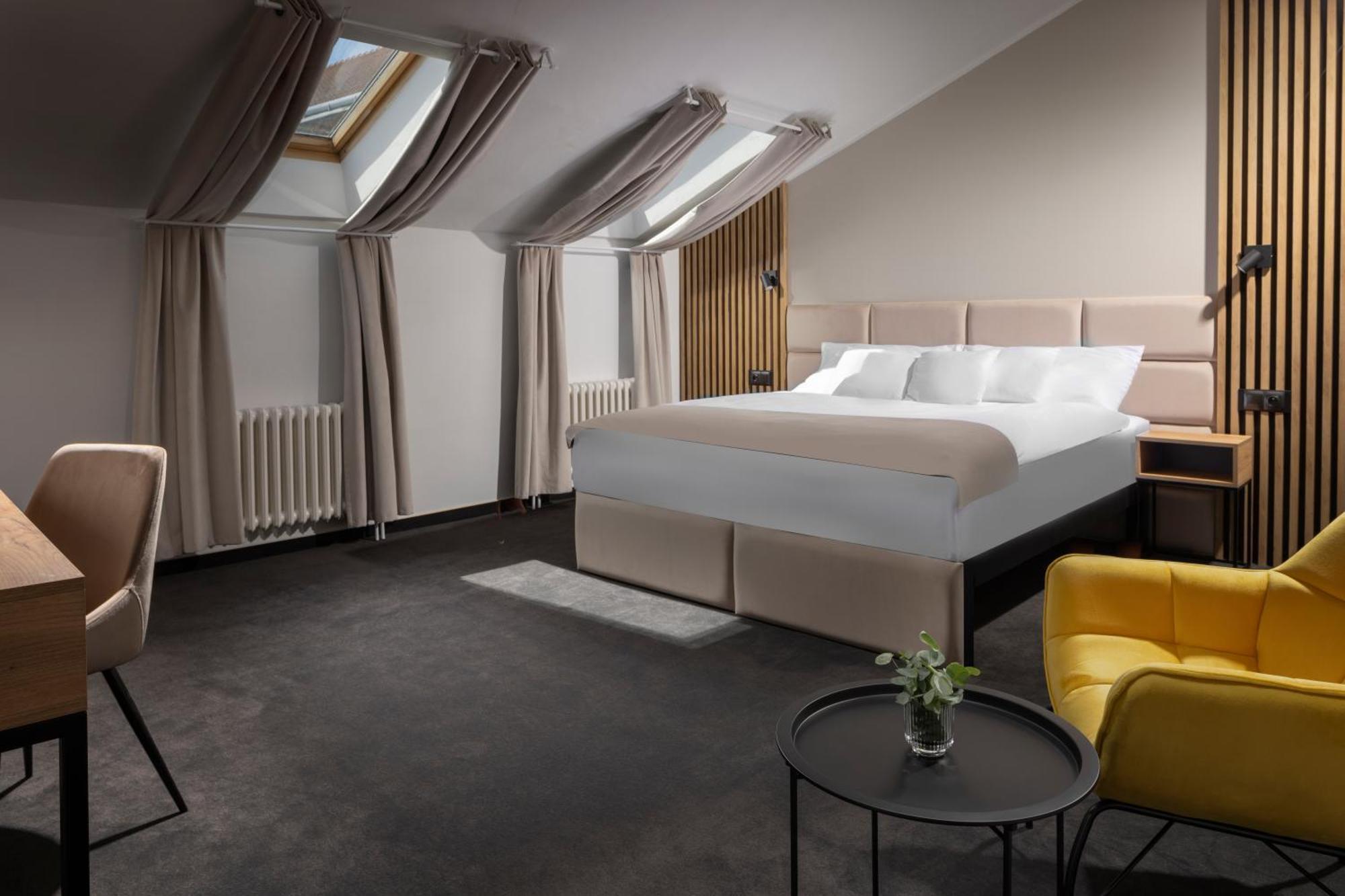 Hotel Savorsky イフラヴァ エクステリア 写真